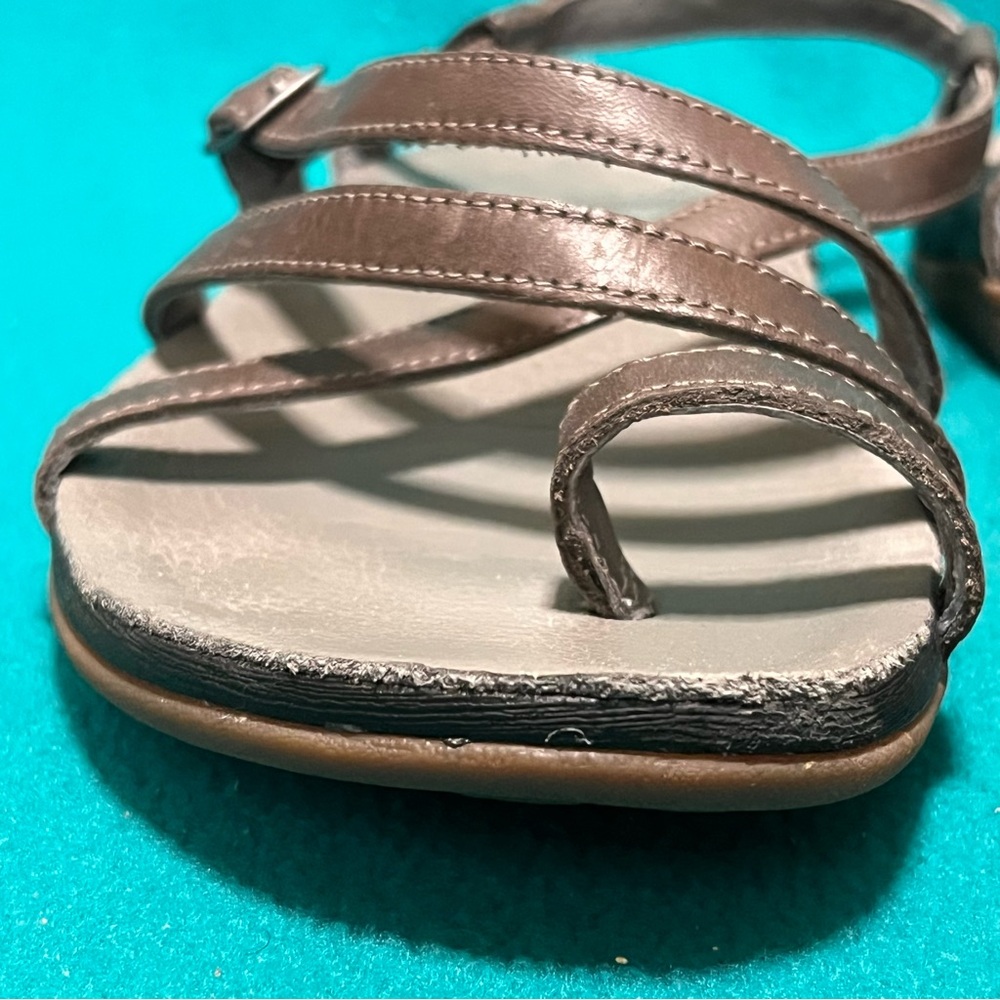 Chaco Leather Sandals with Criss-Cross Straps and Toe Strap Sz 10 - Picture 7 of 10
